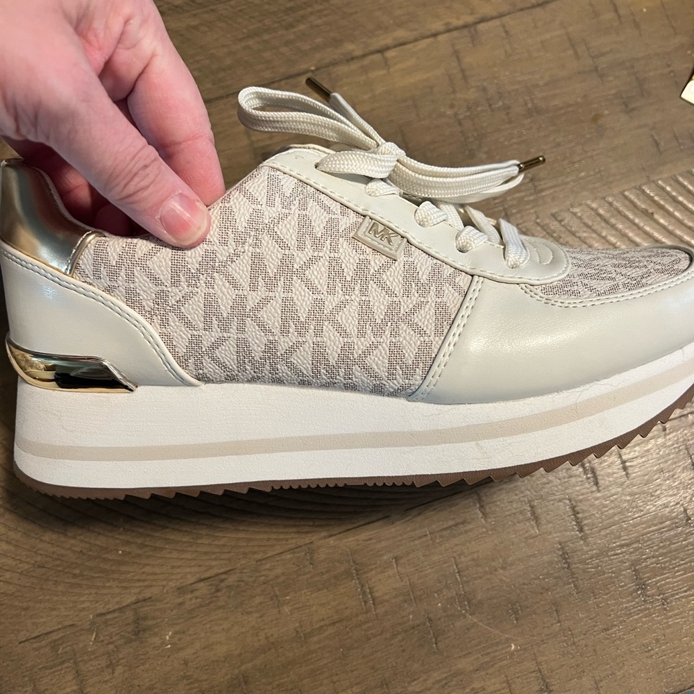 Micheal Kors Tennis shoes size 6.5